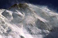 La nord-est dell'Everest col vento