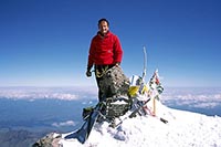 Giuseppe Pompili in vetta all'Elbrus, la più alta montagna d'Europa