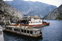 Traghetto Dardania sul lago di Fierzë