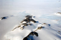Montagne dall'aereo in volo sui monti Ellsworth