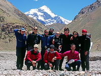 Il gruppo sottp all'Aconcagua nei pressi di Casa de Piedra
