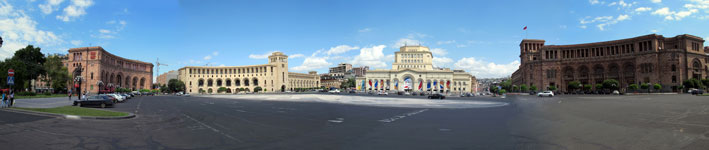 Yerevan - Piazza della Repubblica