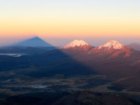 Sayama (ombra) Parinacota e Pomerape