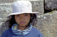 Bambina cambogiana al Preah Vihear