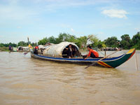 Barca ad Angkor Borei