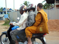 Moto a Phnom Penh
