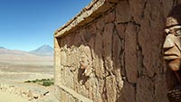 Monumento ai caduti indios al mirador Pukará de Quitor