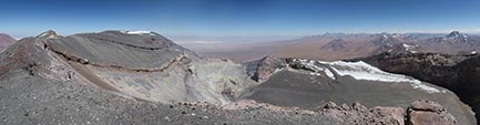 Panorama a 180° verso San Pedro de Atacama dal bordo del cratere del Lascar