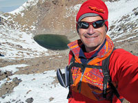 Giuseppe in vetta al Licancabur