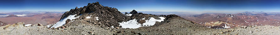 Panorama a 270° della vetta del Llullaillaco vista dal ricovero di probabile origine inca