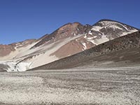 Dal campo base del rifugio Atacama, il cerro El Muerto, 6505 m