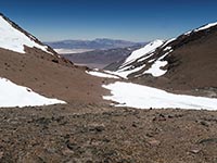 La sella tra le cime sud e centrale del Tres Cruces, a 5945 m