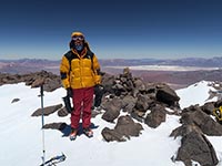Giuseppe Pompili in vetta al Tres Cruces Centrale, 6629 m, 24 novembre 2018