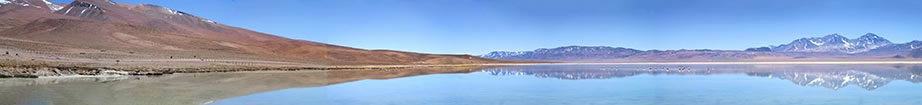Panorama a 180° della laguna Santa Rosa, 3762 m, col Nevado Tres Cruces sulla destra