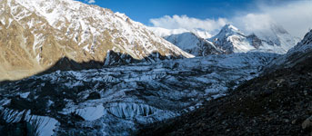 Il ghiacciaio che scende dalla parete nord del K2