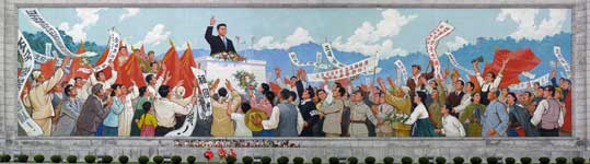 Murale di Kim Il Sung che arringa la folla