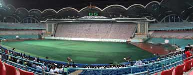 L'interno dello stadio May Day di Pyongyang
