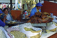 Mercato di Otavalo, porchetta