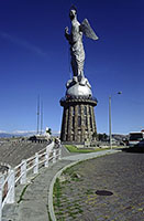 Quito - El Panecillo - Monumento alla Madonna 