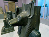 Museo del Cairo: Anubi