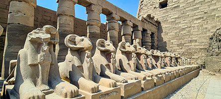 Viale delle sfingi a Karnak