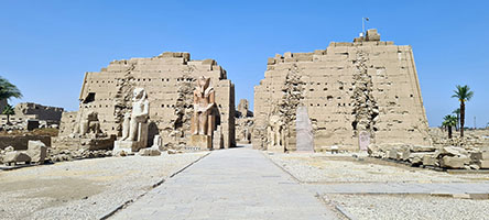 IX Pilone di Horemheb a Karnak