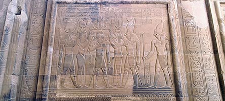 Tempio di Kôm Ombo, Thot, Mat, Sekhmet e Horus benedicenti