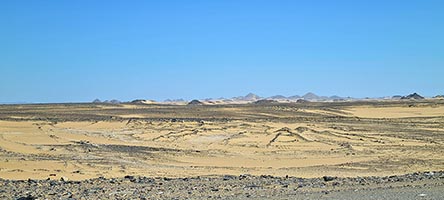 Il Sahara nei pressi del lago di Assuan