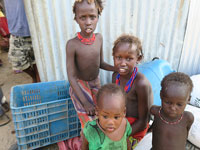 Bambini a Bebua sul lago Turkana