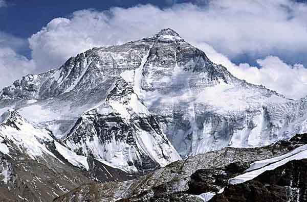 L'Everest dal campo base cinese