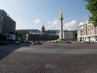 Tbilisi, piazza Tavisuplebis