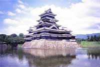 Il castello di Karasu-jo (castello del corvo) a Matsumoto