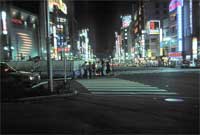 Tokyo by-night nei pressi di Ueno