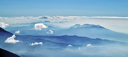 Panorama a est dalla vetta del vulcano Acatenango 
