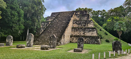 Piramidi gemelle a Tikal