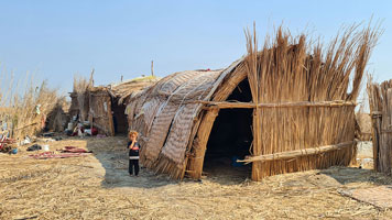 Abitazione di giunchi nelle paludi di Aka Madans presso Bassora