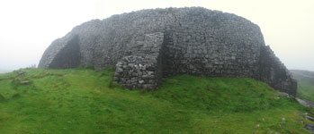 Forte dell'età de bronzo di Dún Aengus a Inishmore, nelle isole Aran
