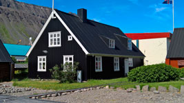 Casa storica del porto di Ísafjörður