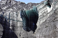 L'ingresso della grotta glaciale di Katla