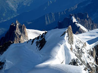 Il Mont Maudit guardando in basso dalla vetta