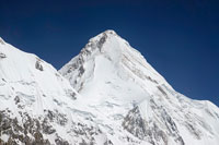 La vetta del Khan Tengri, 7010 m, vista dal campo base Inylchek sud