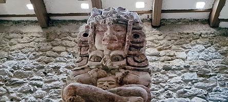 Scultura Maya a Balamkú