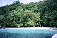 Spiaggia alle Rock Islands di Palau