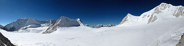 Vista dal passo 'Sherpani', 6180 m, in direzione del West col, 6170 m