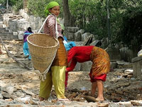 Lavoratrici edili a Swayambhunath