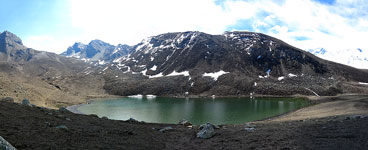 L'icy lake, 4600 m, sopra Braka