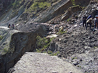 La strada interrotta lungo la Kali Gandaki verso Beni