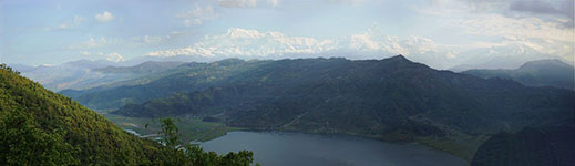 La catena himalayana da Pokhara