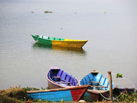 Barche sul lago di Pokhara