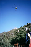 Elicottero in volo dall'aeroporto di Syangboche